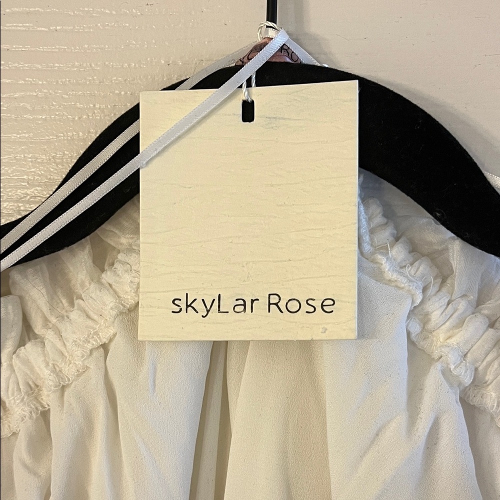 Skylar Rose White Puff-Sleeve Maxi Dress - Picture 4 of 4